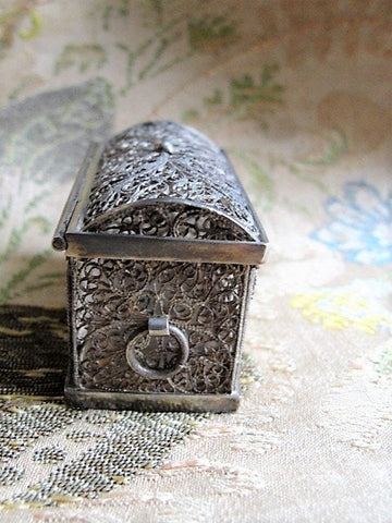 Antique Silver 'Proposal' or 'Marriage' Ring Box - Heart Shape |  larkinandgallow